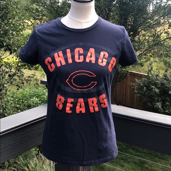 NFL Team Apparel Women’s Chicago Bears T-shirt - Picture 1 of 5